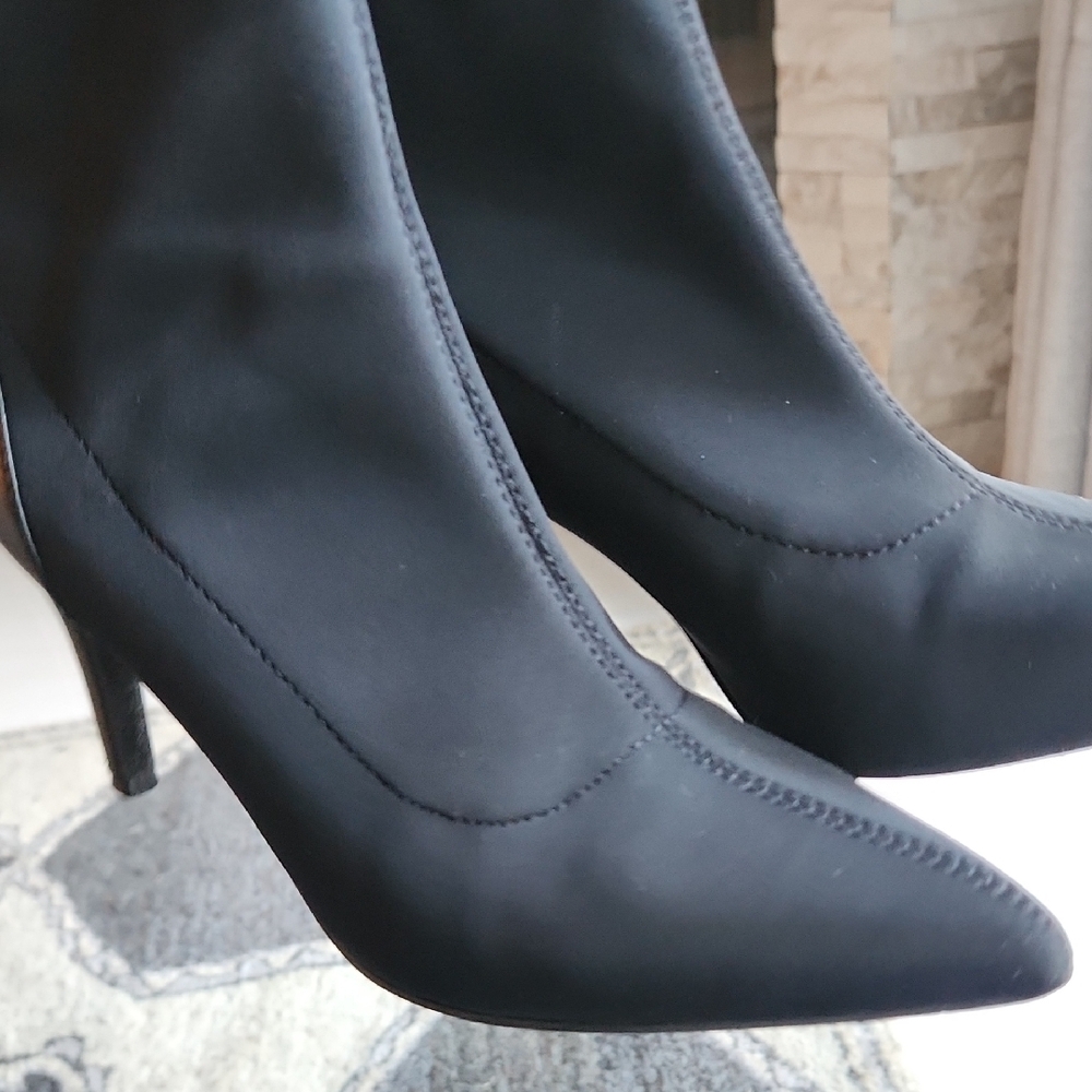 Elegant Knee-high Black Women's Boots